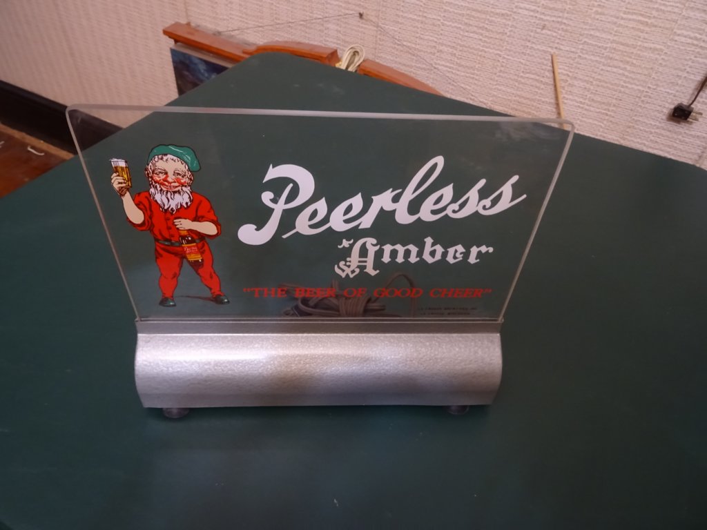 peerlessamberlightedsign.jpg