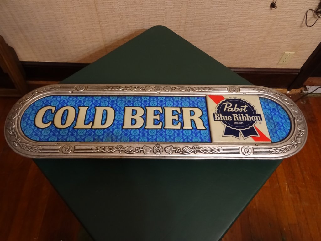 pabstblueribbonlargelightedsign.jpg