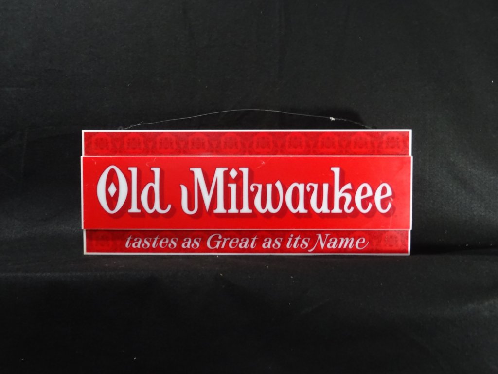 oldmilwaukeelightedsign.jpg