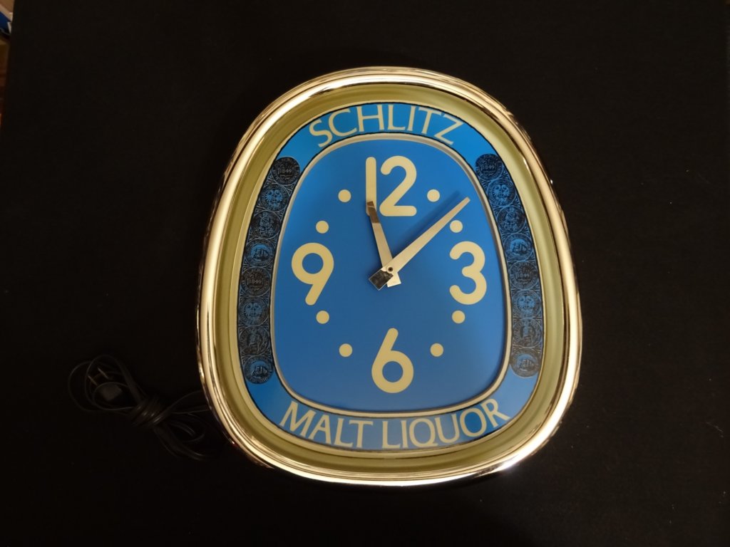 schlitzmaltliquorclock.jpg